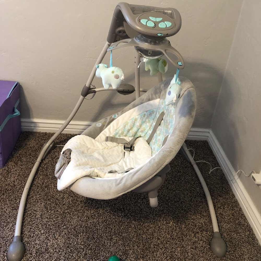 Baby swing